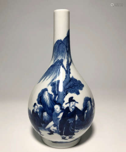 CHINESE BLUE & WHITE VASE