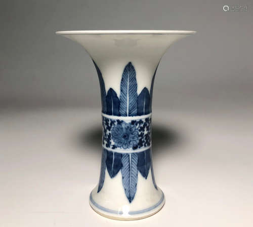 CHINESE BLUE & WHITE VASE