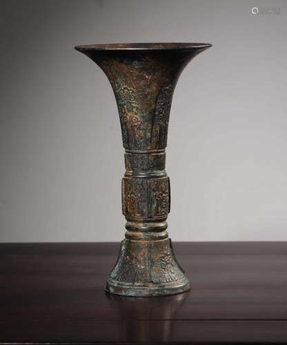 CHINESE BRONZE VASE