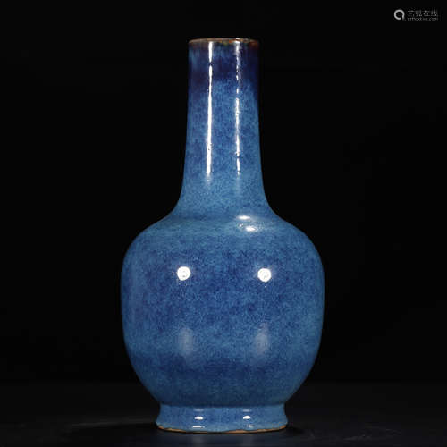 QIANLONG MARK, CHINESE BLUE GLAZED LONG-NECK VASE