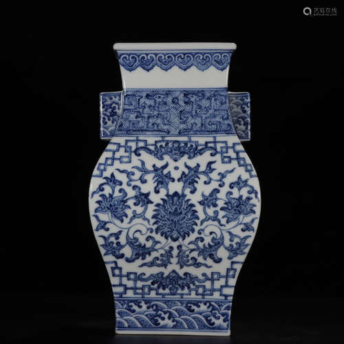 YONGZHENG MARK, CHINESE BLUE & WHITE SQUARED VASE