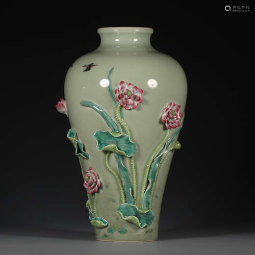 QIANLONG MARK, CHINESE CELADON VASE