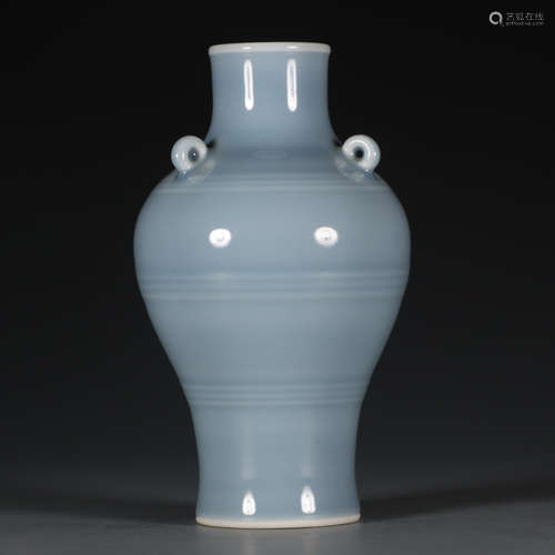 QIANLONG MARK, CHINESE CELADON VASE