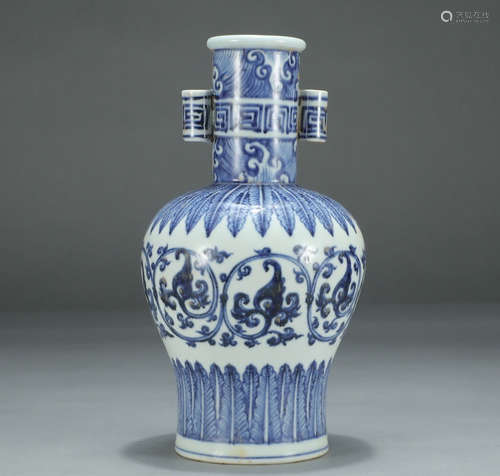 XUANDE MARK, CHINESE BLUE & WHITE VASE