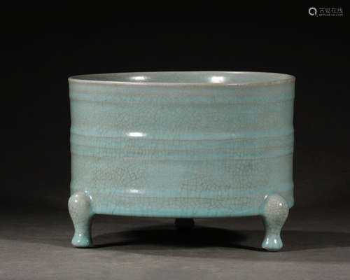 CHINESE RU KILN TRIPOD CENSER