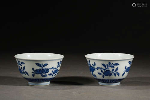 QIANLONG MARK, PAIR OF CHINESE BLUE & WHITE CUP