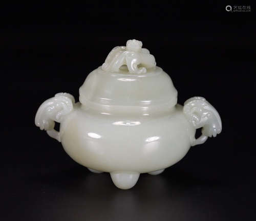 CHINESE CARVED HETIAN JADE CENSER