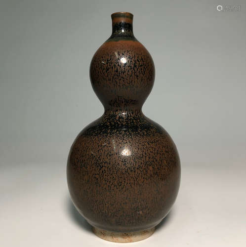 CHINESE TEA-DUST GLAZED GOURD VASE