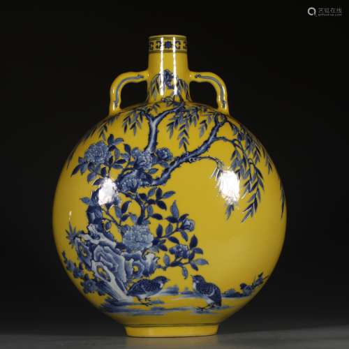 A QING DYNASTY QIANLONG STYLE BLUE AND WHITE LEMON YELLOW  FLOWER AND BIRDS MOON JAR