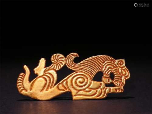 A TANG DYNASTY PURE GOLD DRAGON