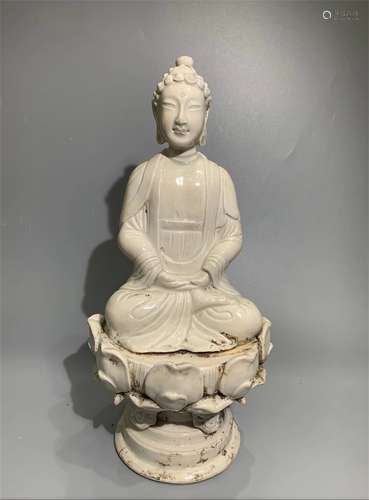 A LIAO DYNASTY DING KILN WHITE PORCELAIN BUHDDA