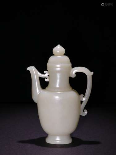 A QING DYNASTY HETIN JADE HOLDING POT