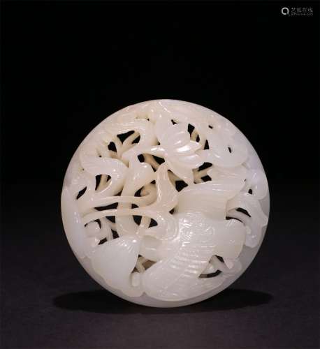 A MING DYNASTY WHITE JADE SPRING WATER PENDANT
