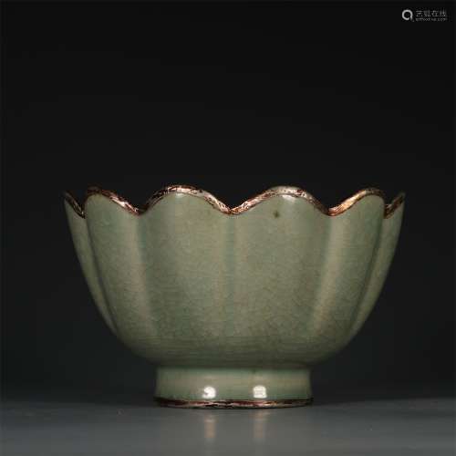 A SONG DYNASTY SILVER-CLAD LONGQUAN KILN BOWL WITH FLOWER MOUTH
