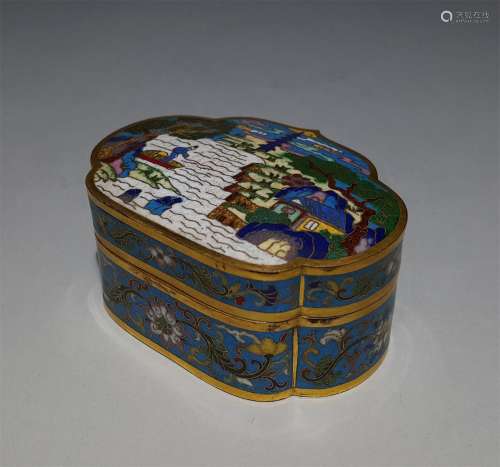 A QING DYNASTY CLOISONNE COVERED BOX