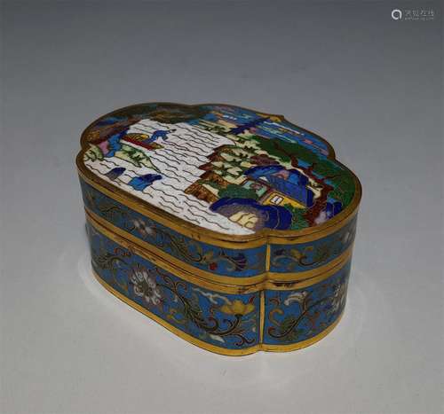 A QING DYNASTY CLOISONNE COVERED BOX