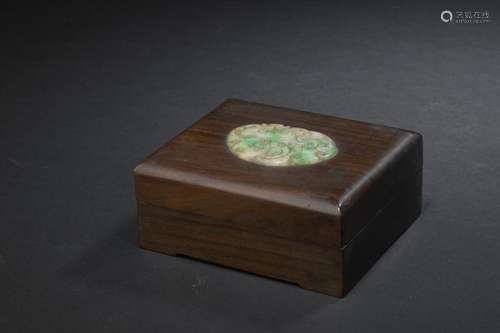 Small wooden box inlaid with jadeite China, early …