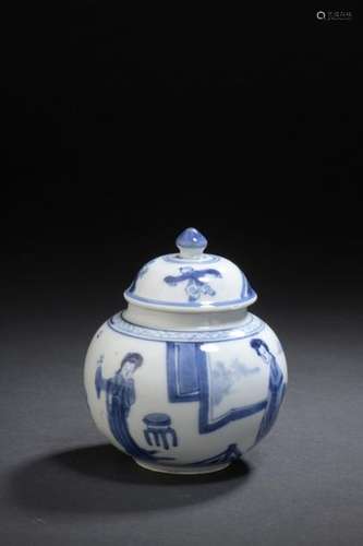 Small covered pot in blue white porcelain China, 1…