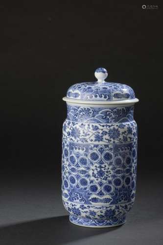 Covered vase in blue white porcelain China In the …