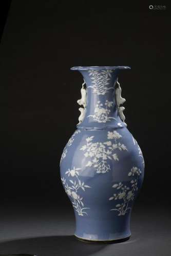 Porcelain vase China, late 19th century Baluster, …