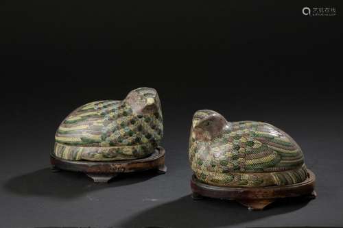 Pair of covered porcelain boxes China, 20th centur…