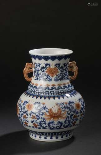 Hu vase in blue white and red iron porcelain China…