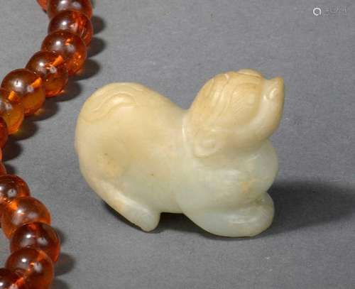 FABULOUS SMALL ANIMAL in carved jade CHINA Shown l…