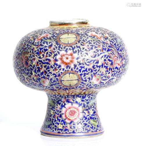 Chinese enameled vase, . Republic period