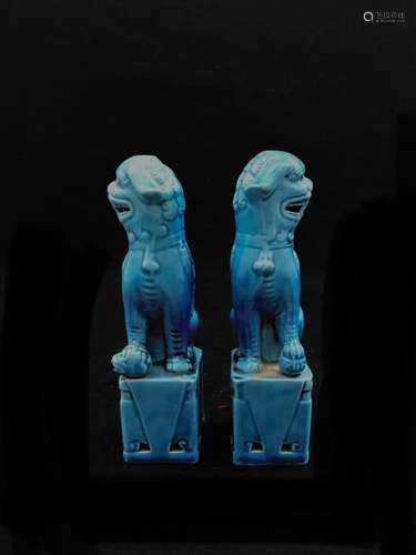 China Pair of turquoise blue ceramic Fô dogs. Heig…