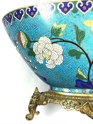 Oval bowl decorated with cloisonné enamels on copp…