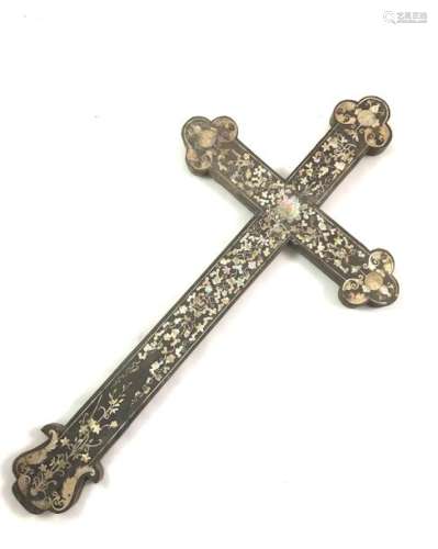 Rosewood cross with mother of pearl inlays. NAN DI…