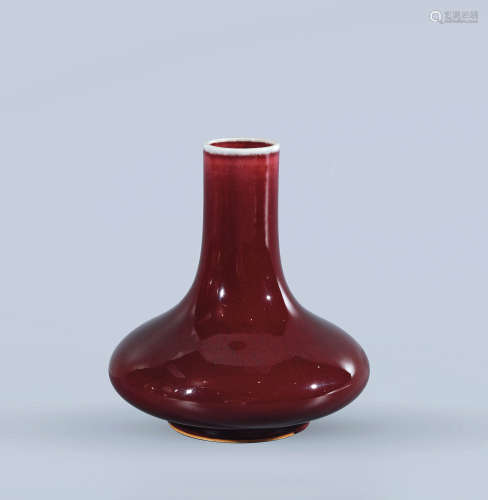 清 郎红釉荸荠瓶