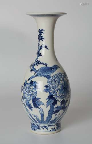 a chinese blue and white porcelian vase in the 19th century