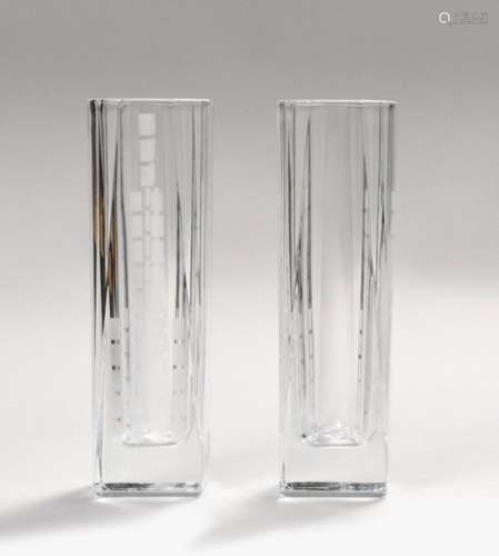 A.RIECKE (XXe siècle) Paire de vases en verre à ba…
