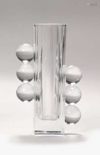 A.RIECKE (XXe siècle) Vase en verre à section carr…