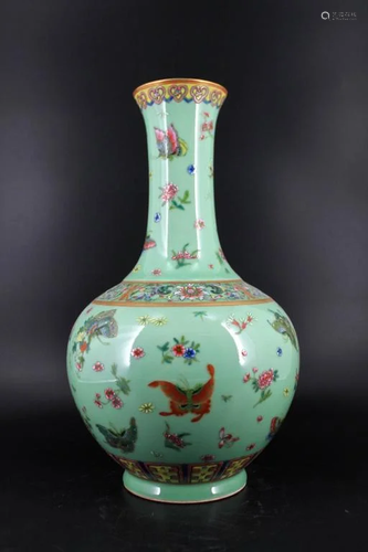 Large Qing Porcelain Famille Rose Vase