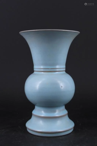 Chinese Song Porcelain Ruyao Vase