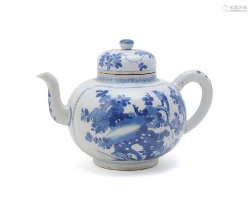 A Chinese blue and white large teapot and cover