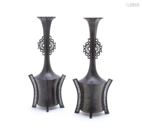 Takahiro: A Pair of Japanese Bronze Vases