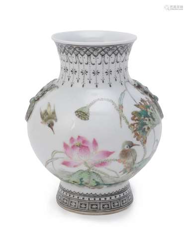 A Chinese famille rose 'Cockerel' vase