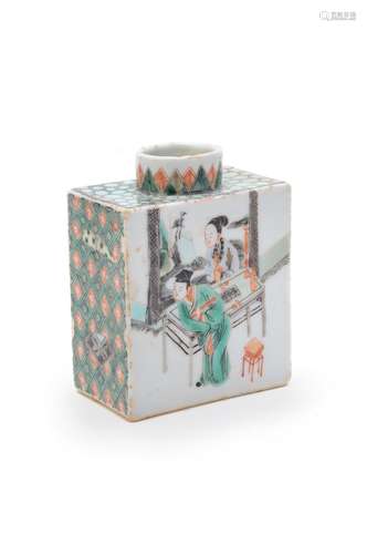 A Chinese famille verte tea caddy