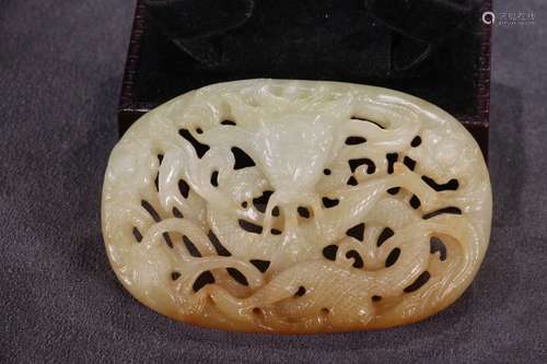 A Chinese Hetian Jade Dragon Pendant