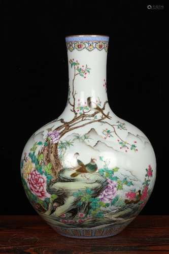 A Chinese Porcelain Famille Rose Floral&Bird Bottle Vase