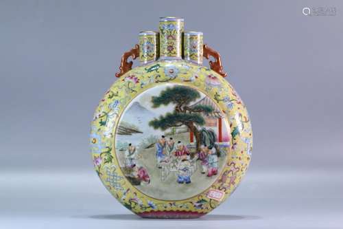 A Chinese Porcelain Guan Kiln Yellow Glazed Famille Rose Moon Flask Vase