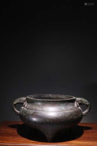 A Chinese Bronze Censer