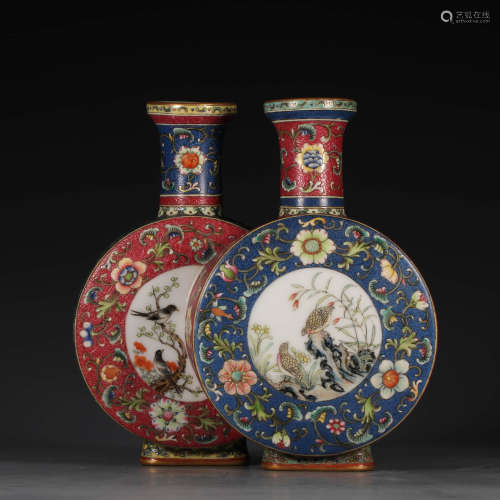 A Chinese Famille Rose Flower&Bird Pattern Porcelain Duplex Vase
