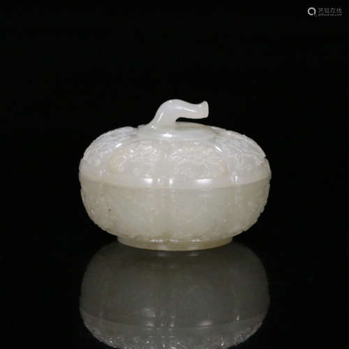 A Chinese Hetian Jade Carved Box with Cover