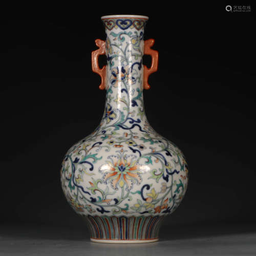 A Chinese Clashingcolor Floral Porcelain Double Ears Vase