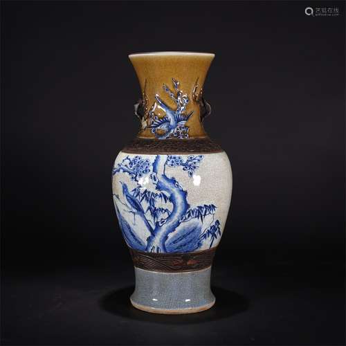 A Chinese Ge Glazed Flower&Bird Pattern Porcelain Double Ears Vase