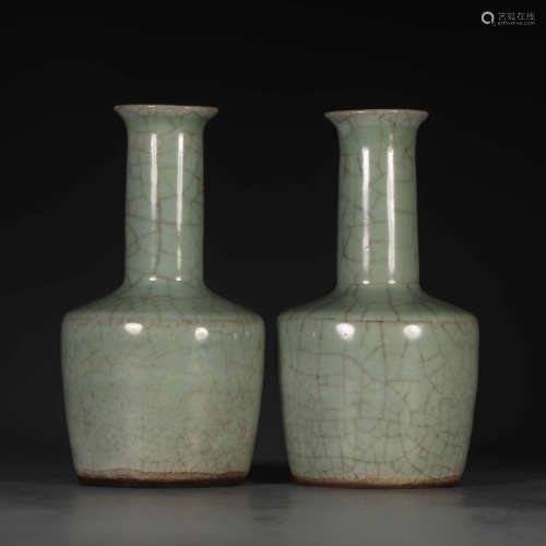 A Chinese Longquan Kiln Porcelain Square Shoulder Vase